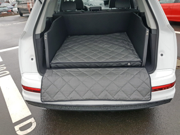 Hundetransport Kofferraum Ausbau Audi Q7 für Hunde