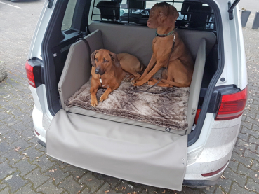 Hundetransport Kofferraum Ausbau VW Volkswagen Touran für Hunde